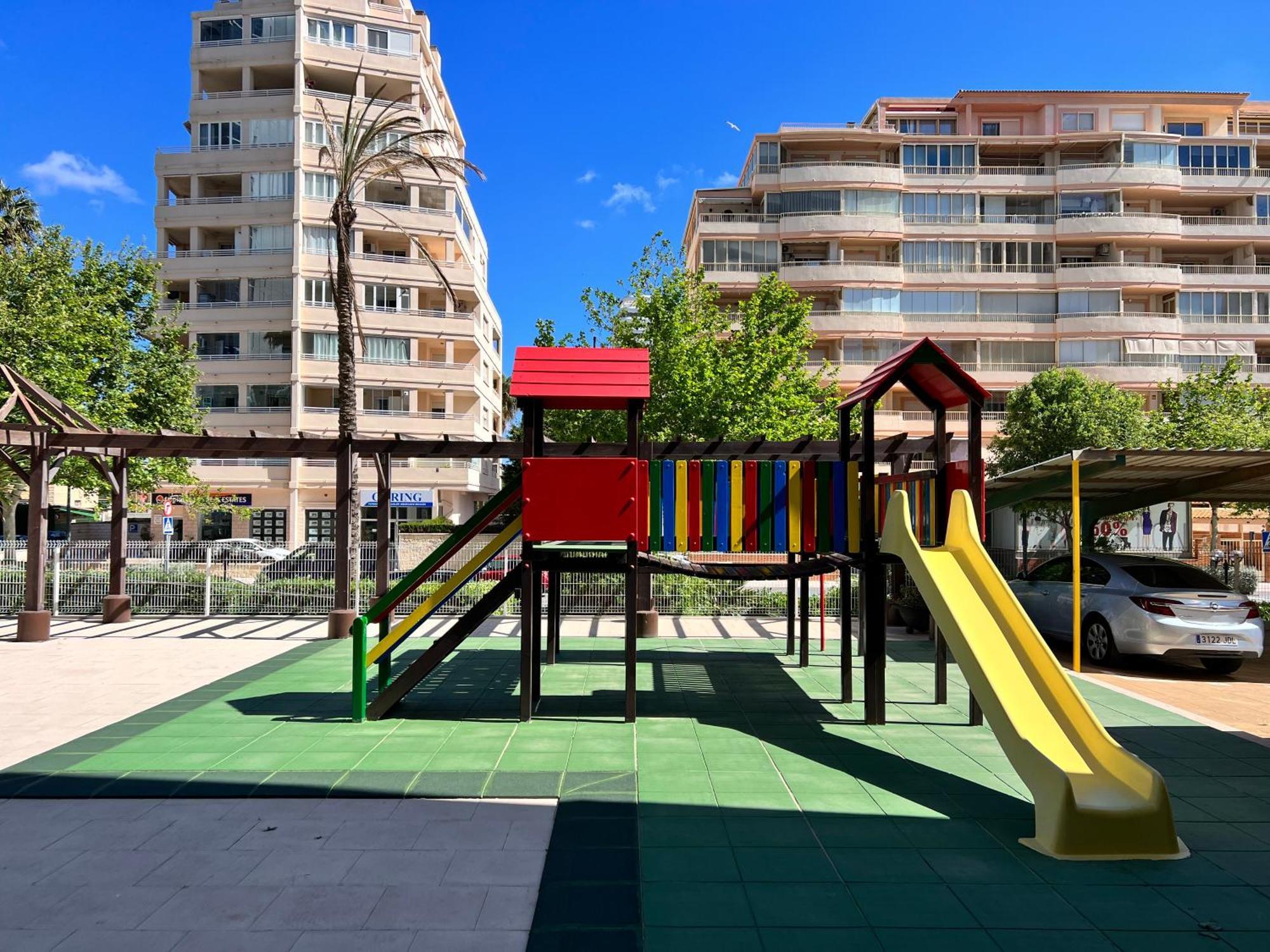 Cozy Apartment Apolo XIV Seaview 卡尔佩 外观 照片